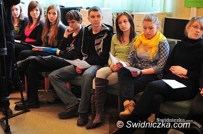 Świdnica: Licealiści uczyli się... czytać
