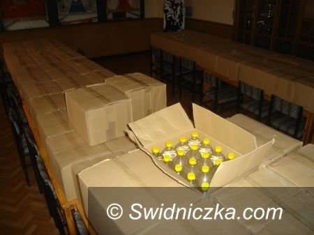 powiat świdnicki: Wiózł 2,6 tys. litrów lewego alkoholu