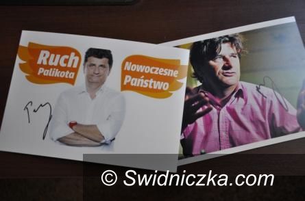 Świdnica: KONKURS ROZSTRZYGNIĘTY: Do Czytelników trafią zdjęcia z podpisem Janusza Palikota