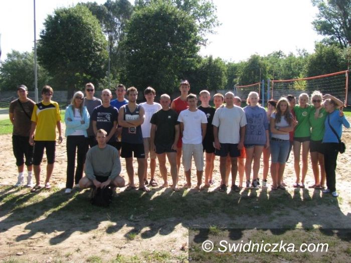 Świdnica: Siatkarze rywalizowali III Otwartym Turnieju Siatkówki Plażowej