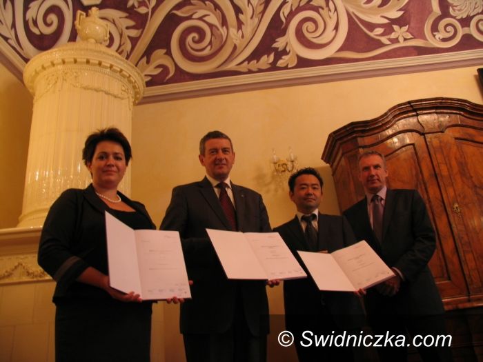 Świdnica: Umowa inwestycyjna z Lotte podpisana