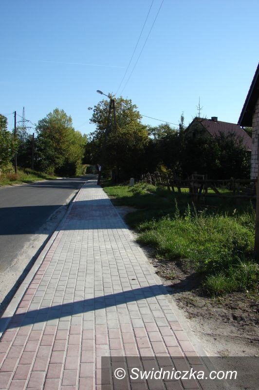 Gmina Świdnica: Ponad 1200m2 nowych chodników