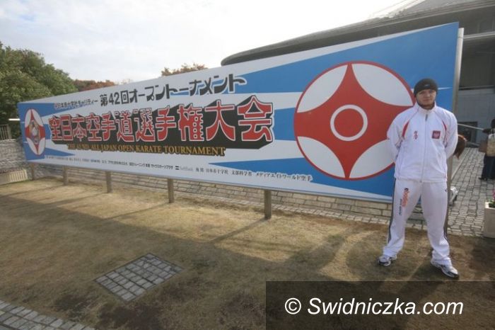 Japonia: Daniel Bukowy wyleciał do Japonii na Mistrzostwa Świata