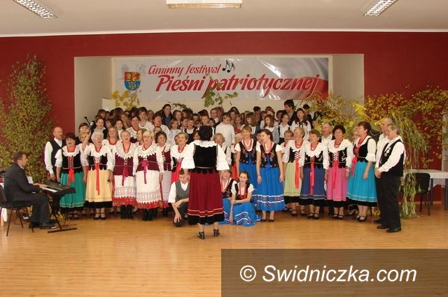 Lutomia Górna: Laureaci II Festiwalu Pieśni Patriotycznej