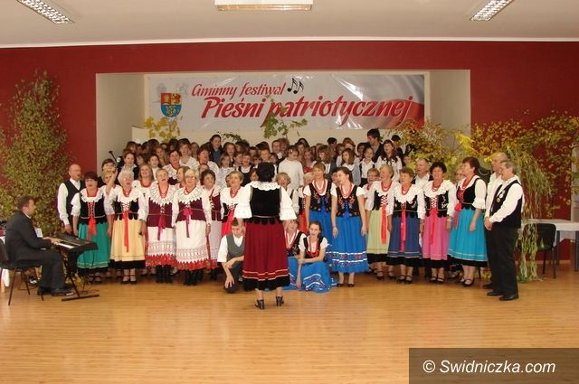 Lutomia Górna: Laureaci II Festiwalu Pieśni Patriotycznej