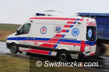 Świdnica: Wypadek karetki– ranny kierowca pogotowia przebywa w szpitalu