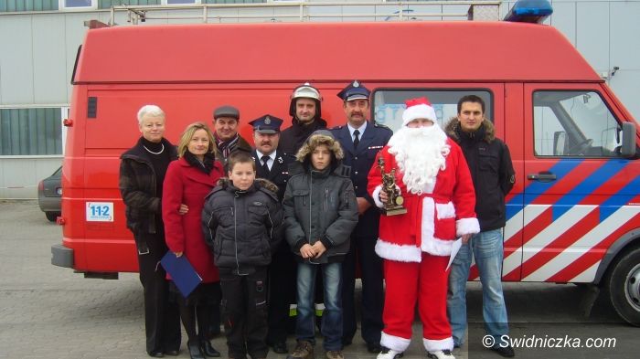 Żarów/ Buków: Nowy wóz strażacki dla OSP Buków