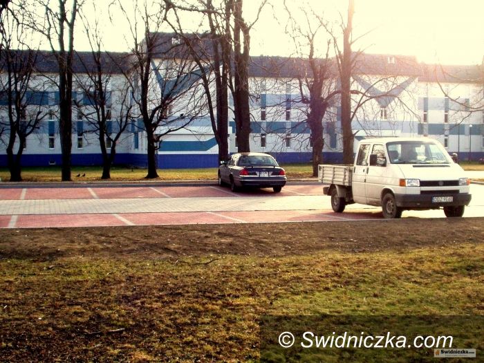Świdnica: Szpital Latawiec ma nowy , większy parking