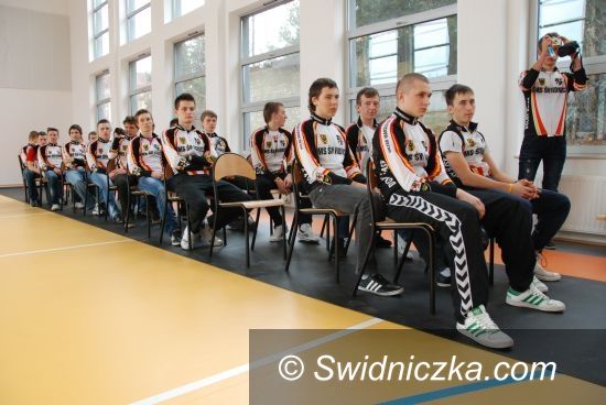 Świdnica: Otwarcie sali gimnastycznej w Zespole Szkół Ponadgimnazjalnych w Świdnicy.