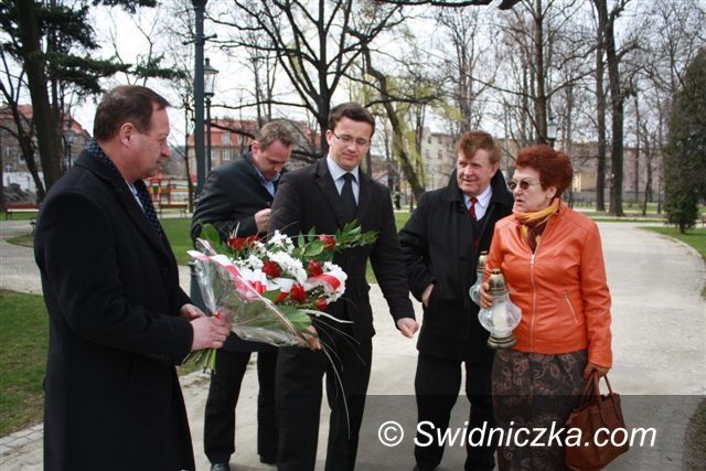 Świebodzice: Świebodzice też pamiętały o wydarzeniach w Smoleńsku