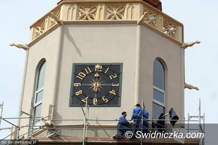 Świdnica: Zegar wieży ratuszowej do poprawy