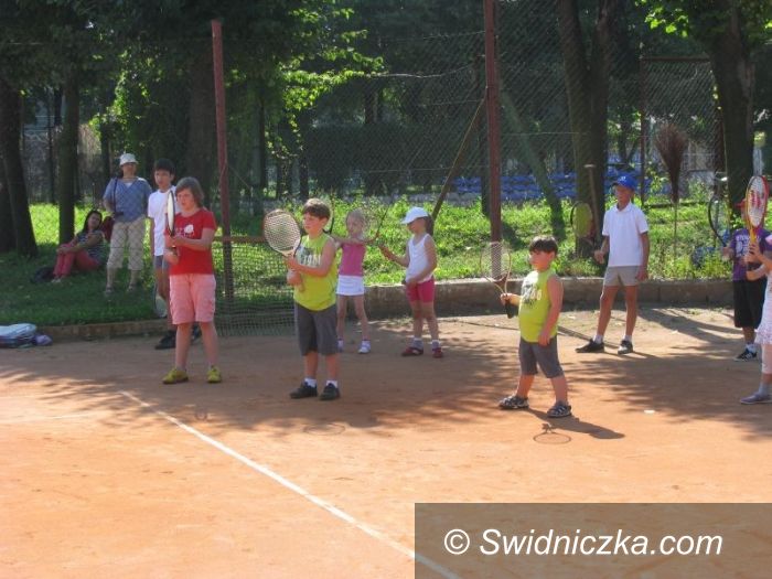 Świdnica: Pograj w tenisa z OSiR–em