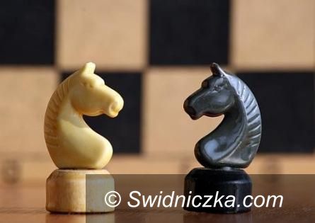 Żarów, Kamienna Góra: Rywalizacja przy szachownicy