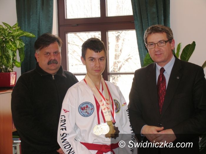 Świdnica: Mistrz taekwondo u prezydenta