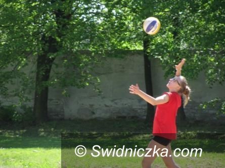 Świdnica: OSiR zaprasza na turniej siatkówki plażowej