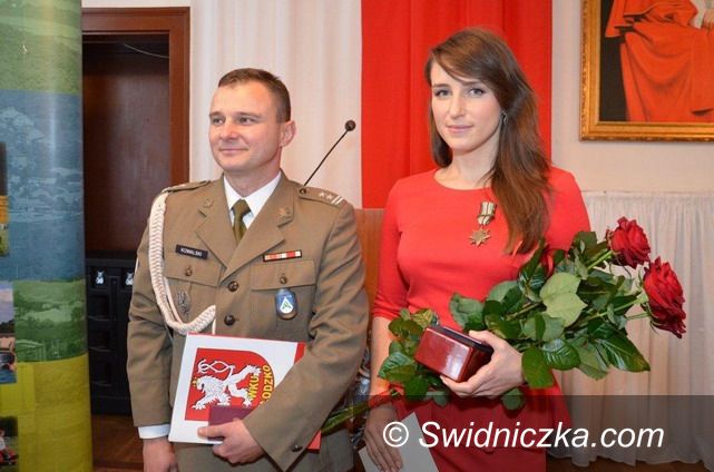 Strzegom: Marta Staworowska odznaczona medalem "Gwiazda Afganistanu"
