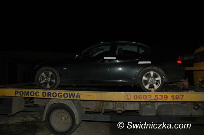 Świdnica: Trzymał w garażu kradziony motor, BMW i 1320 litrów spirytusu