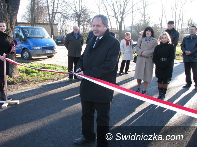 Marcinowice: Otwarcie przebudowanej drogi Sportowej w Marcinowicach