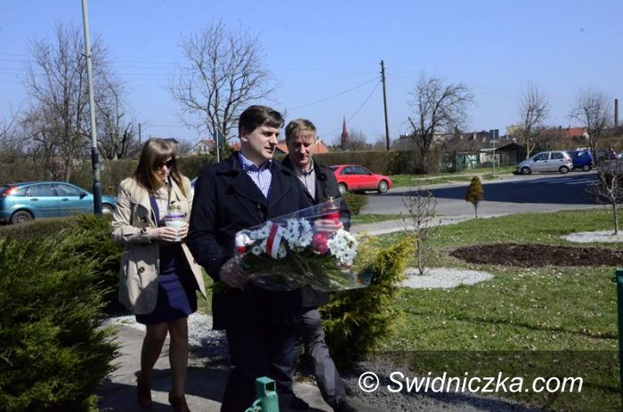 Żarów: Złożyli hołd ofiarom katastrofy Smoleńskiej