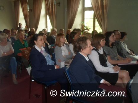 Świdnica: II Forum Wymiany Myśli Pedagogicznej "W Świecie Książek"