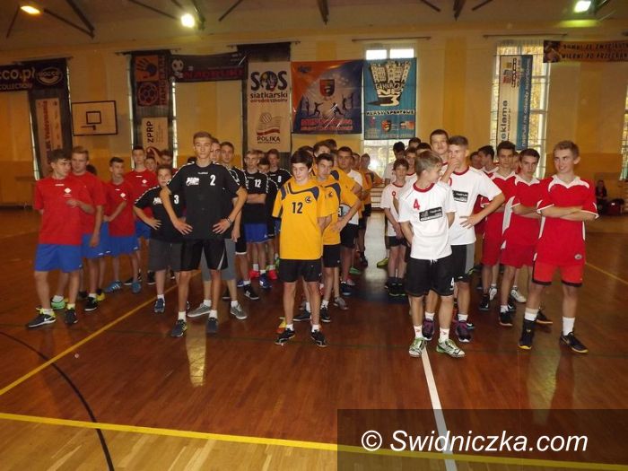 Świdnica: Gimnazjalna koszykówka chłopców