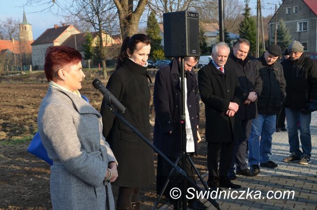 Marcinowice: Szczepanów ma nowy mostek i deptak