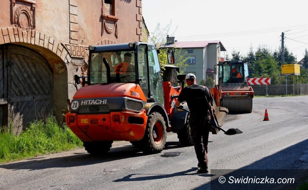 Świdnica: Remonty dróg powiatowych