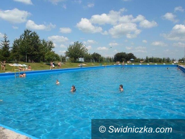 Dobromierz: Otwarcie basenów 1 lipca