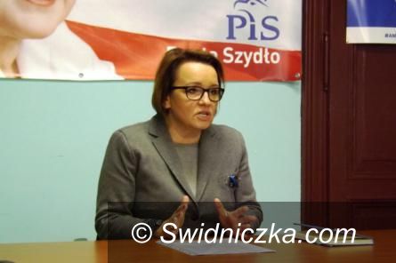 Kraj: Minister Anna Zalewska zapowiada kolejne zmiany w oświacie