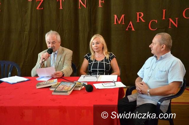 Marcinowice: Narodowe czytanie w Zespole Szkół w Marcinowicach