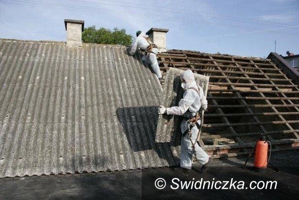 Dobromierz: Usuwają azbest w gminie Dobromierz