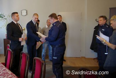 Świdnica: Komenda Powiatowa Policji w Świdnicy przyjęła w swoje szeregi nowych policjantów