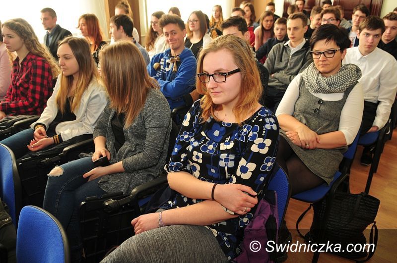 Świdnica: Wspierają przedsiębiorczą młodzież