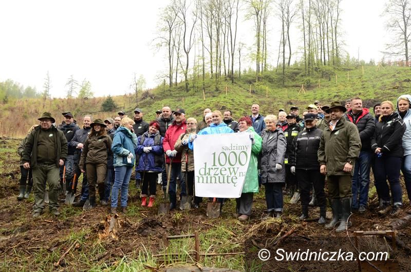 REGION: Samorządowcy posadzili las