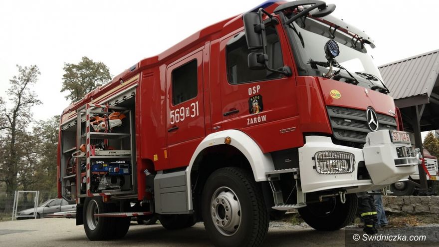 Żarów: Umowa na zakup wozu strażackiego podpisana
