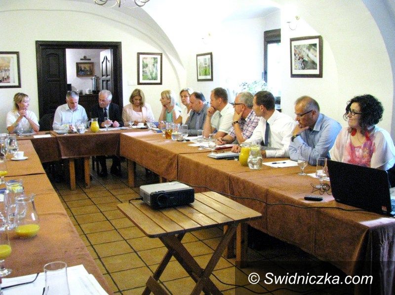 Szczepanów: Spotkanie szefów gmin w gminie Marcinowice