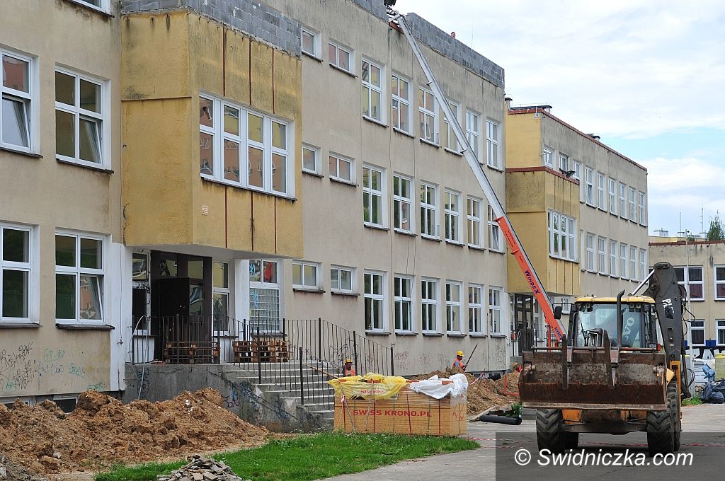 Świdnica: Czas remontów w świdnickich szkołach