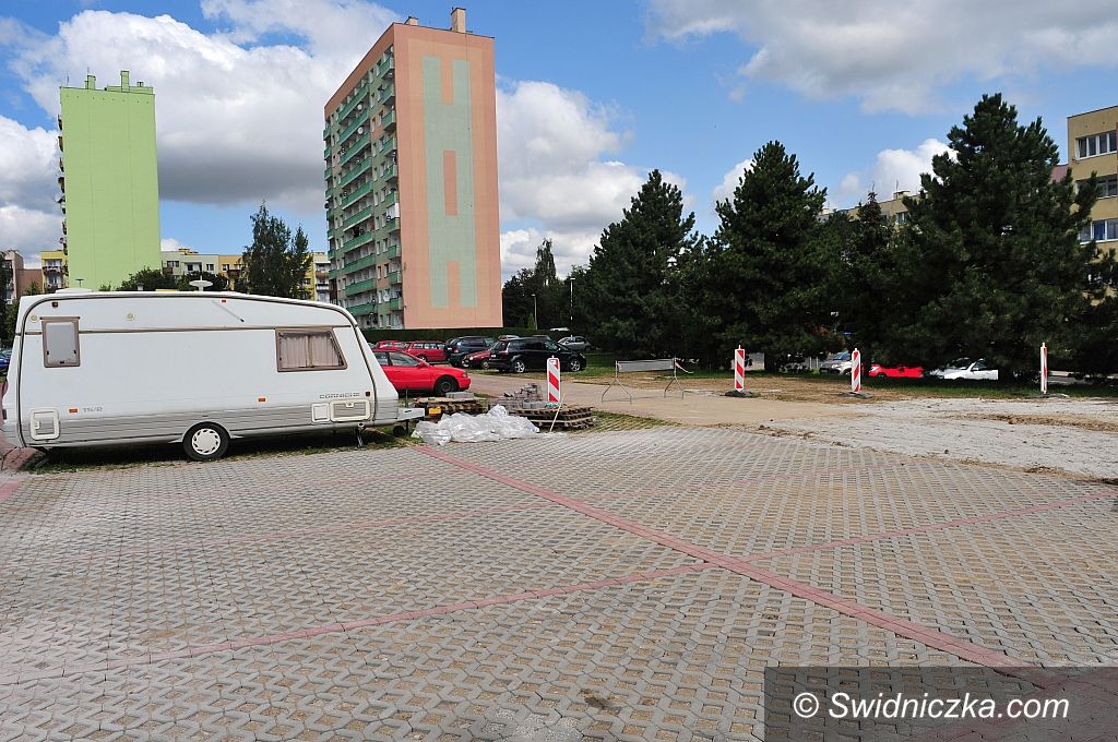 Świdnica: Nowe miejsca parkingowe na Osiedlu Młodych