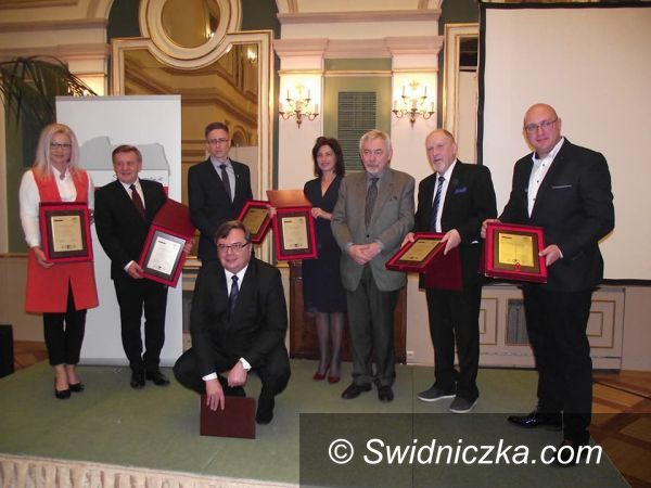 Świdnica: Nagroda samorządowa im. Norberta Barlickiego przyznana dla Świdnicy