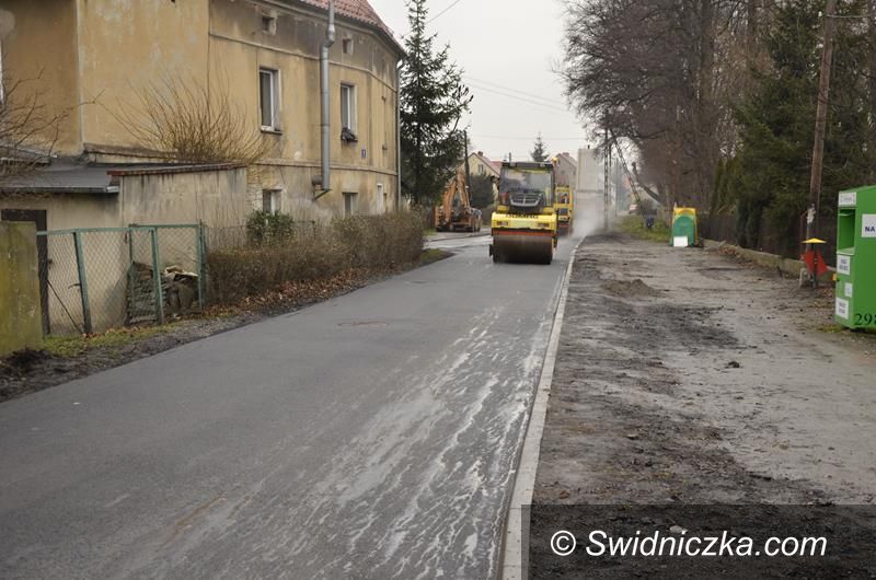 Łażany: Drogi w Łażanach z nową nawierzchnią asfaltową