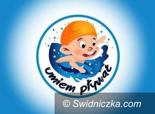 Gmina Świdnica: Kolejne osoby uczą się pływać