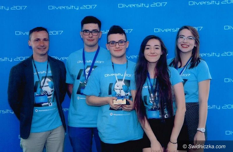 Świdnica: Programiści z II LO awansowali do finału konkursu Diversity