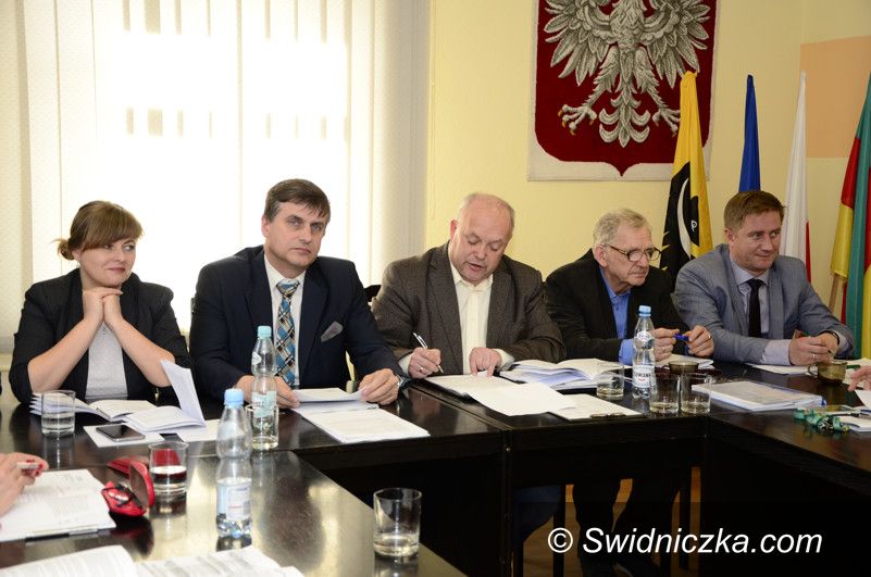 Żarów: Sesja Rady Miejskiej odbędzie się w Żarowie