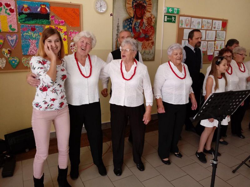 Żarów: Senyor Rici zaśpiewali dla pensjonariuszy Domu Pomocy Społecznej