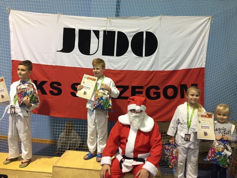Strzegom: Zawody Mikołajkowe w sekcji judo AKS–u Strzegom