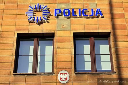 Świdnica: Nie żyje 84–latek, który zaatakował nożem pacjentów szpitala Latwiec
