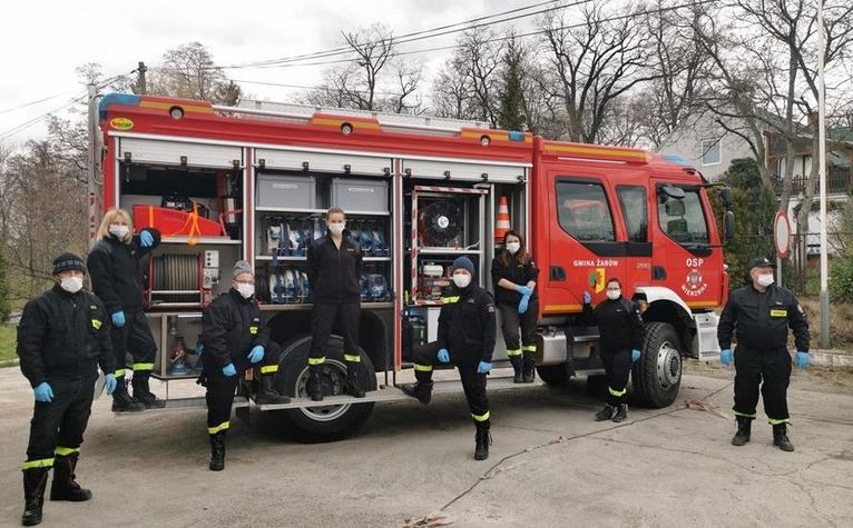 Gmina Żarów: Strażacy pomagają