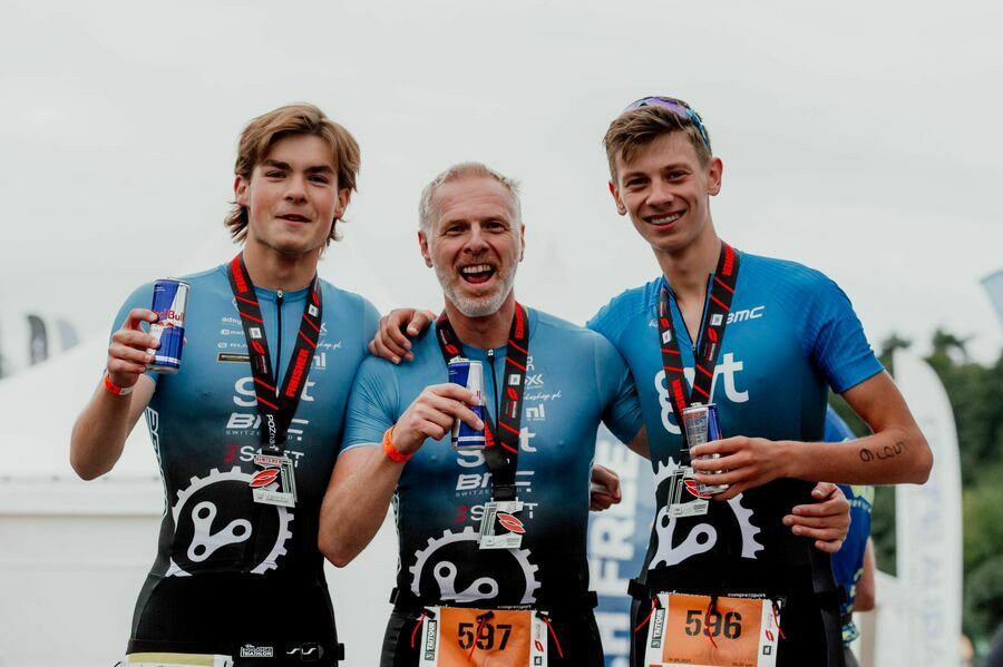 Świebodzice: Cztery medale triathlonistów