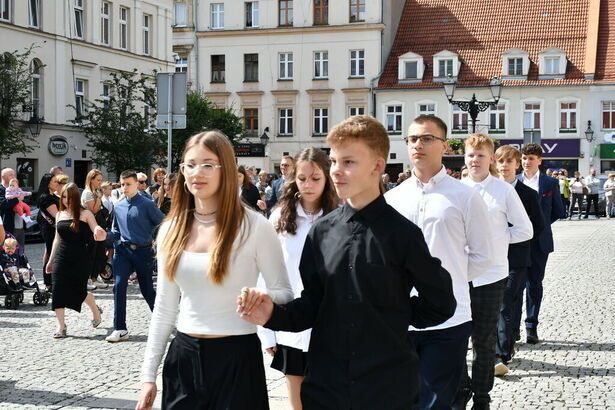 Świebodzice: Zatańczyli poloneza